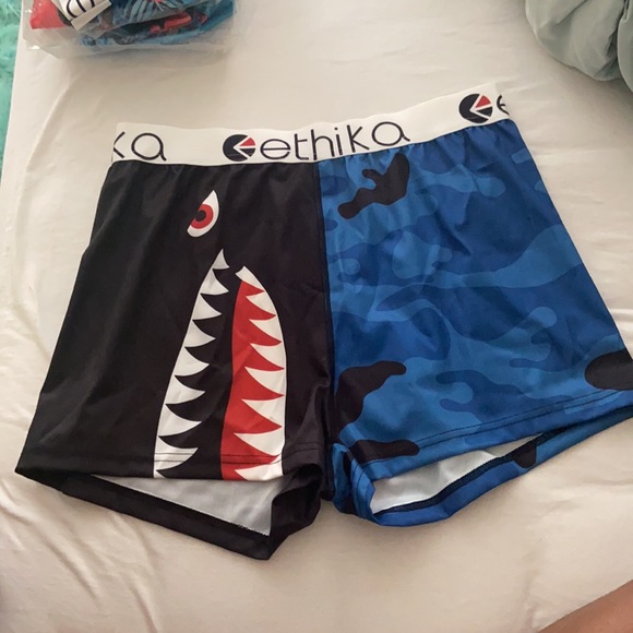 Ethika - Picture 3 of 5